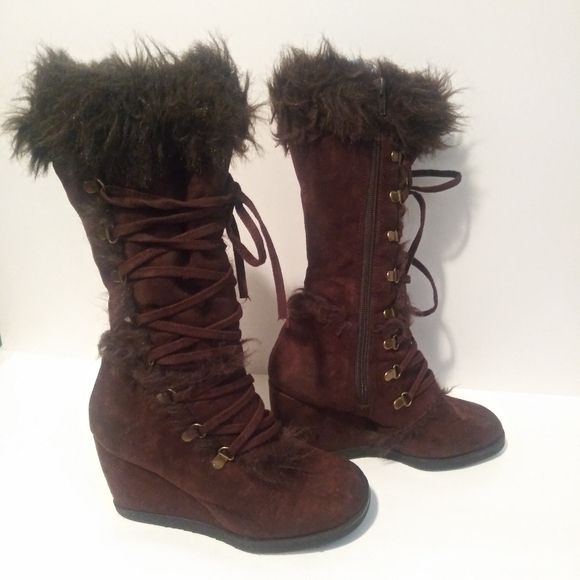 lace up wedge heel boots with faux fur - Picture 7 of 10